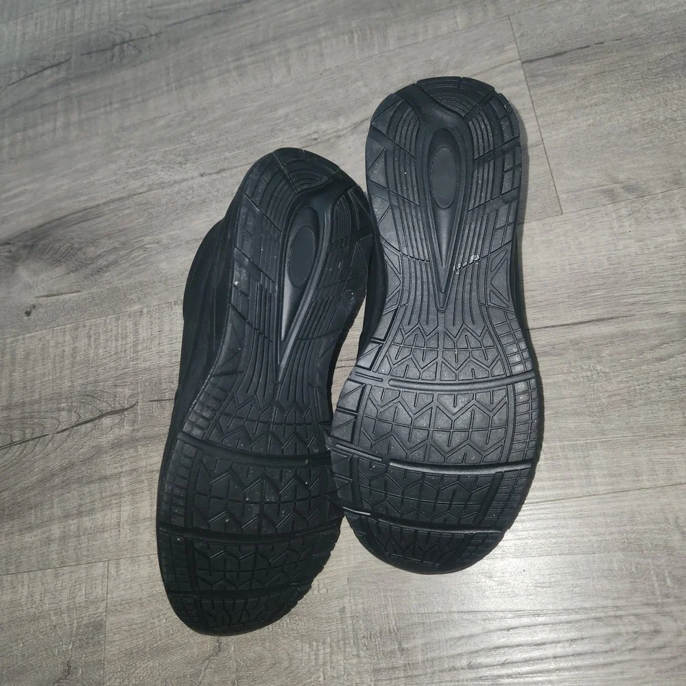 Larnmern Mens Slip On Work Shoes Black L03301-8 Sz. 6.5 Casual Non-Slip Sneakers